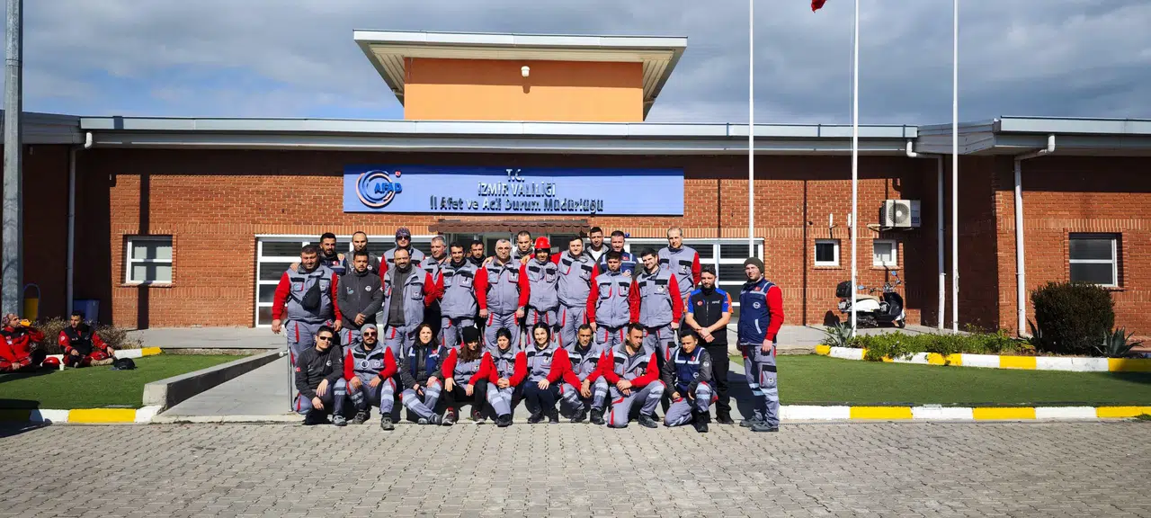 Seferihisar Belediyesi Arama Kurtarma ekibi Afad Akreditasyon Sertifikası aldı