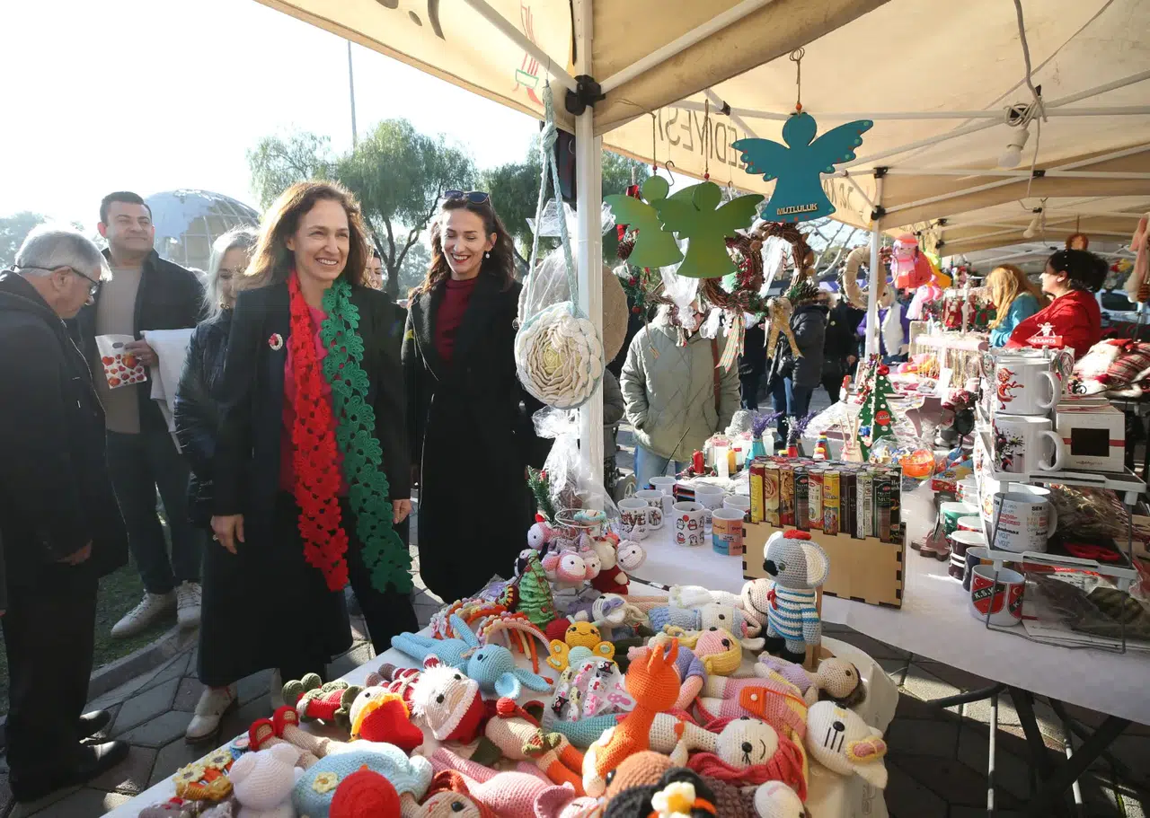 Karşıyaka ışıl ışıl olacak: ‘Yeni Yıl Şenliği’ 13 Aralık’ta başlıyor!