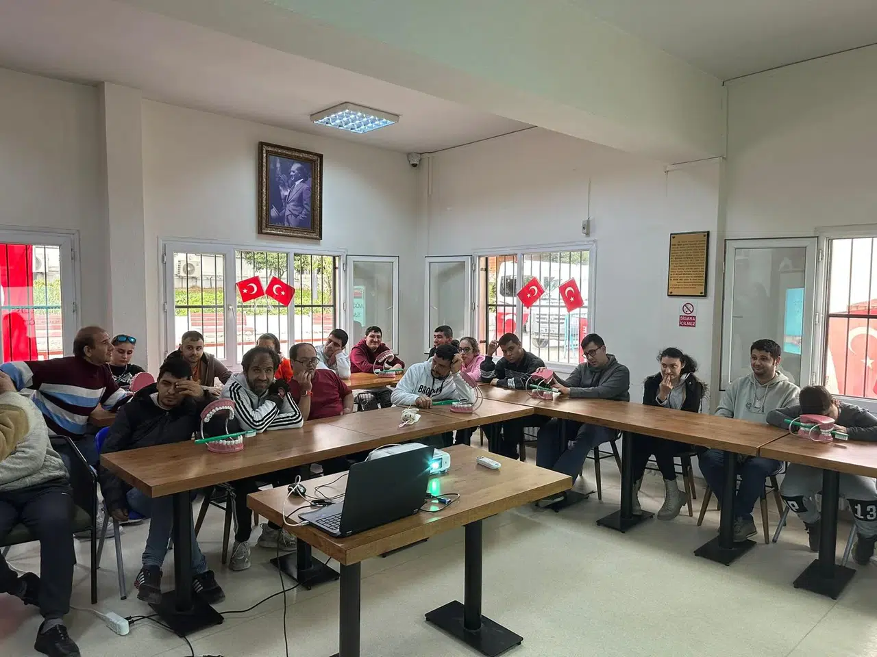 Engelsiz Yaşam Köyü’nde ağız ve diş sağlığı eğitimi