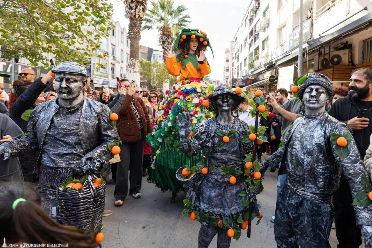 25. Mandalina Şenliği üreticinin yüzünü güldürdü