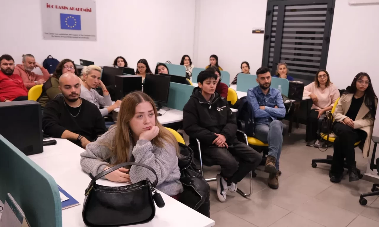 İGC Basın Akademisi'nde Gazetecilere Kameramanlık Püf Noktaları Anlatıldı