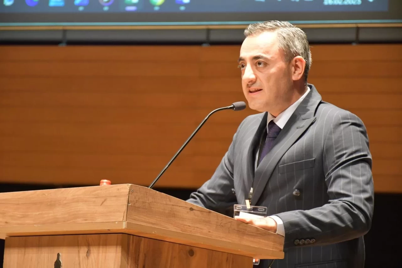 İzmir Kent Konseyi Genel Kurulu'nda Özgür Topaç Yeni Başkan Olarak Seçildi