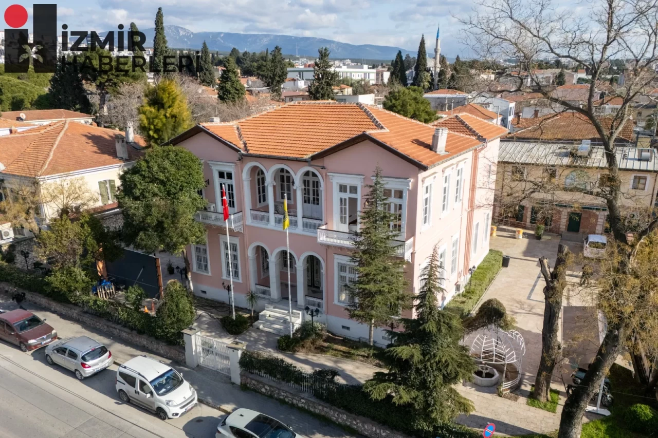 Buca’nın Tarihi Pembe Köşk’ü, Kent Belleği Sergisi İçin Hazırlanıyor!
