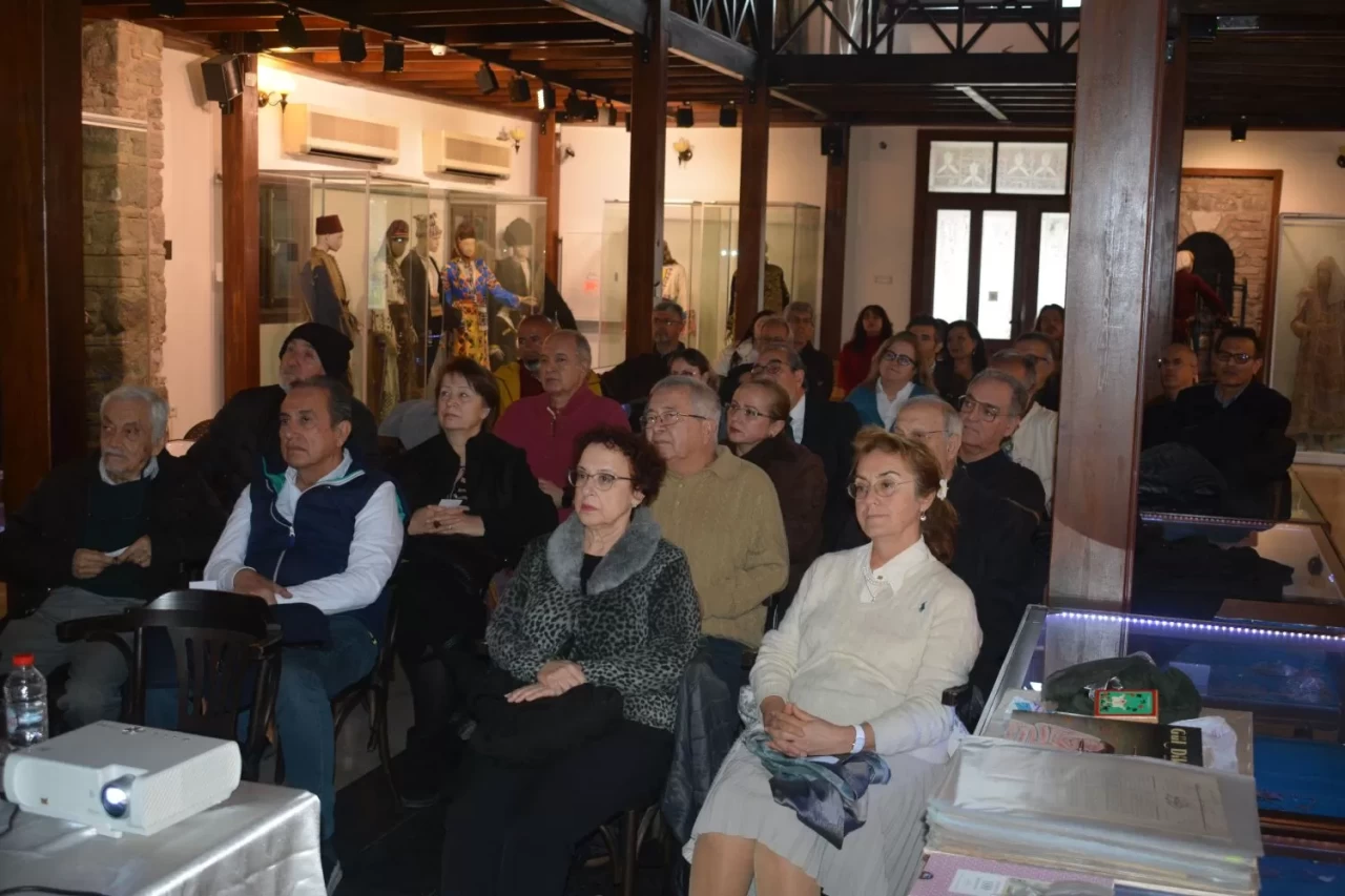 Ege Üniversitesi'nde Mizah Dergisi Koleksiyonculuğu Konuşuldu!