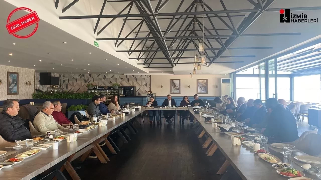 İzmir Kent Konseyi Başkan Adayı Özgür Topaç Muhtarlarla Buluştu