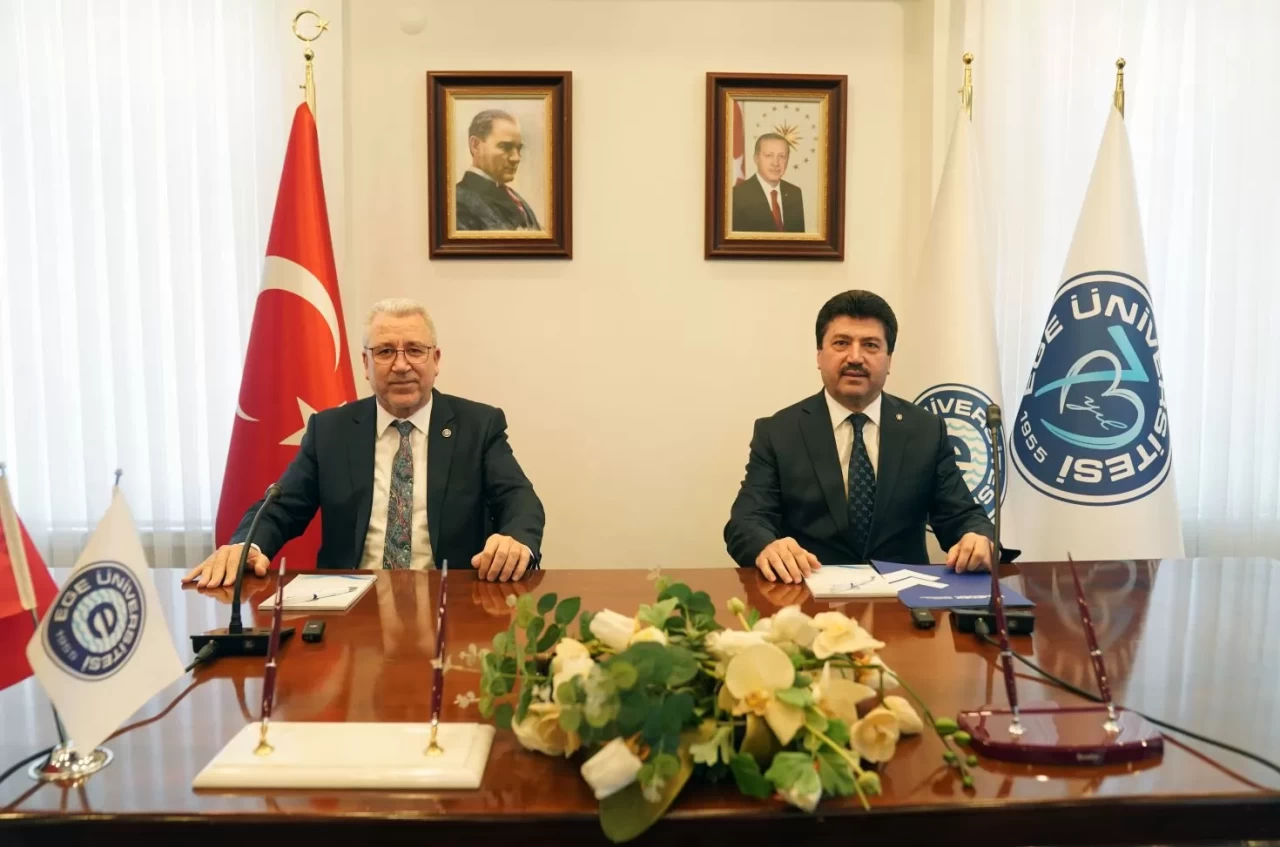 Ege Üniversitesi'nden Büyük Başarı! 15 Ön Lisans Programı Akredite Edildi