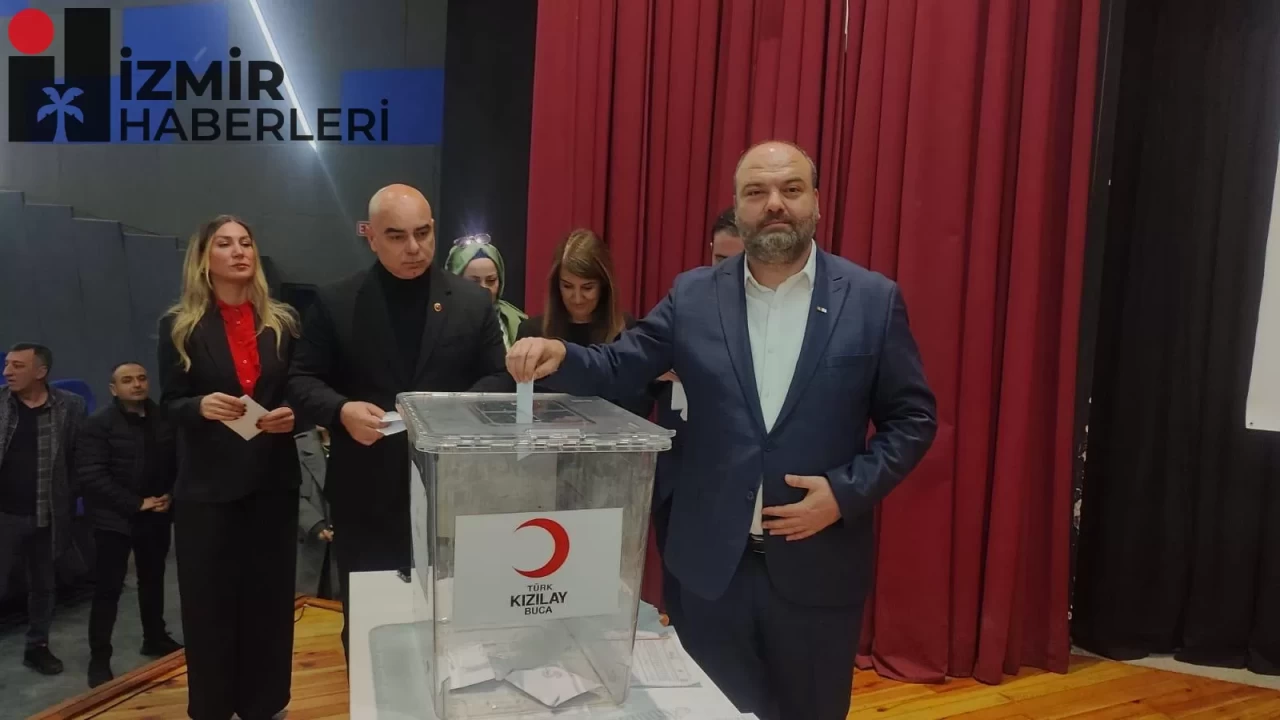 Kızılay Buca'da Yeni Dönem: Cihan Arslan Başkan Seçildi!