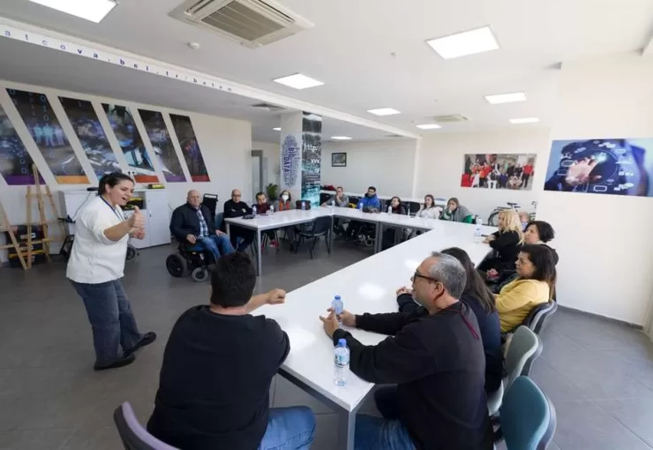 Balçova'da Engelli Ailelere İlk Yardım Eğitimi Verildi