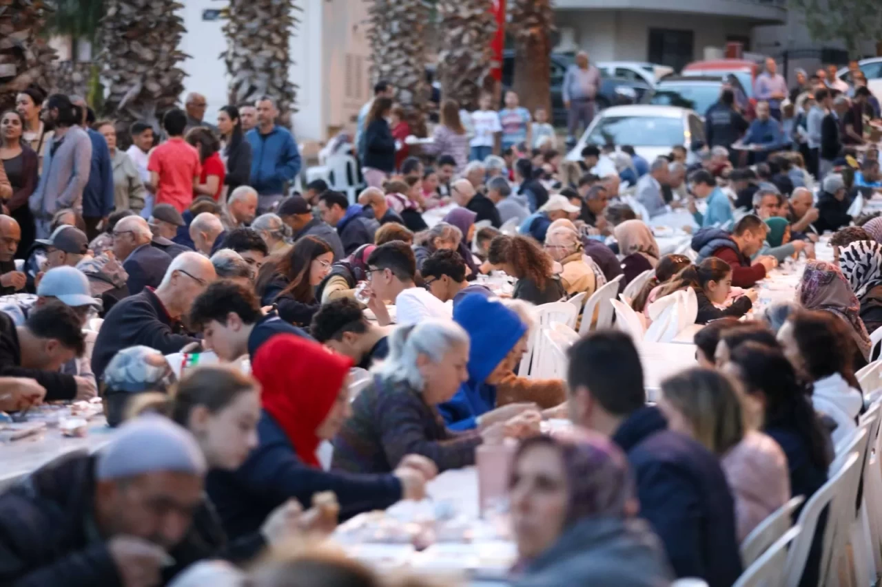 Buca’da Ramazan Bereketi: İftar Sofraları Buluşma Noktası Olacak!