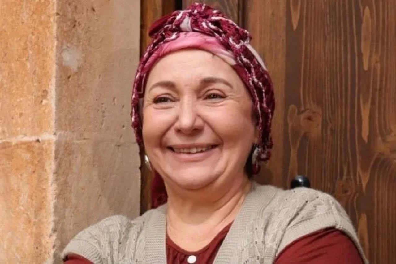 Sandık Kokusu Şükran Rolünü Oynayan İnci Şen Kimdir?