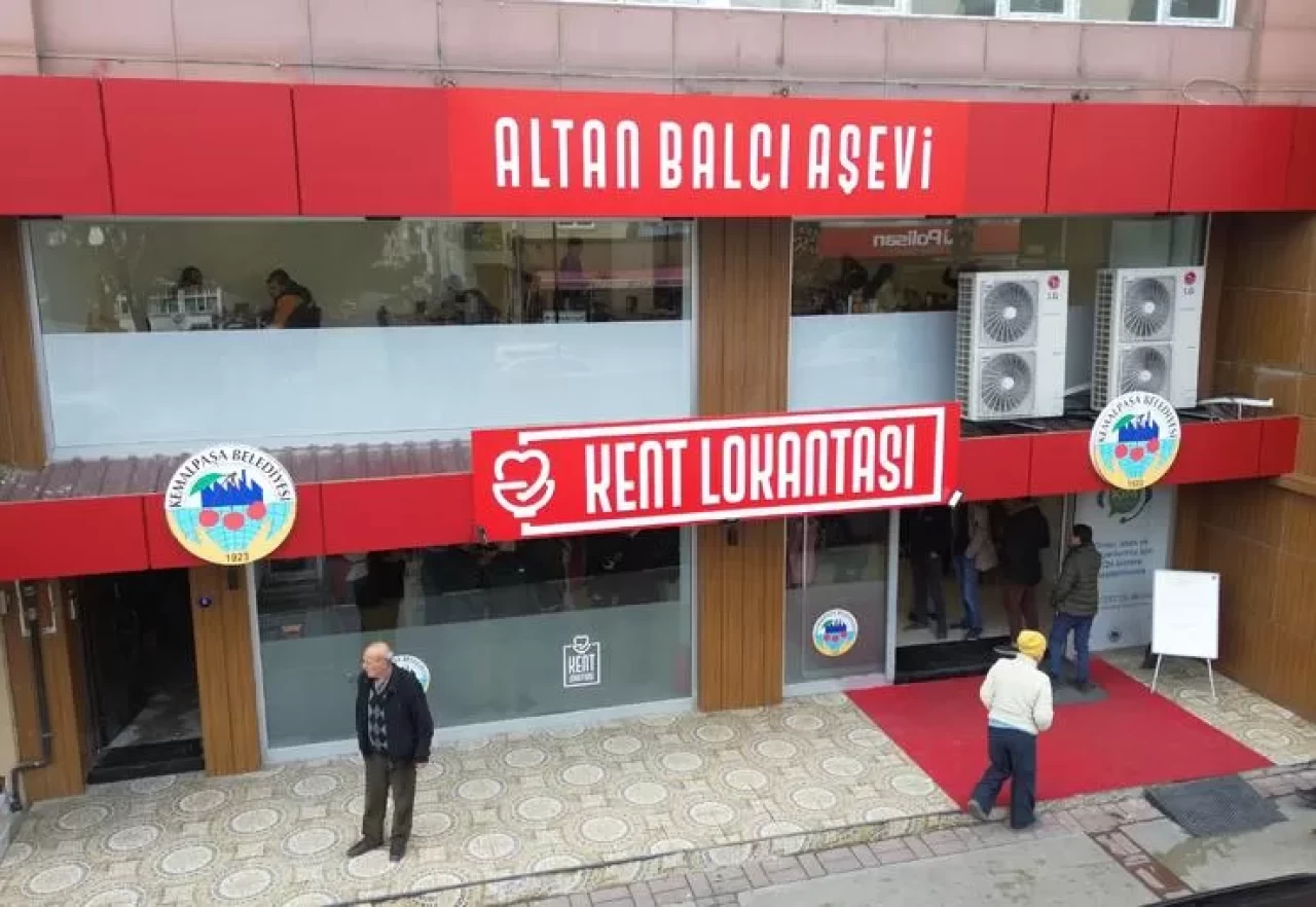 Kemalpaşa Belediyesi, Ramazan Ayı'nda Dayanışmayı Arttırıyor