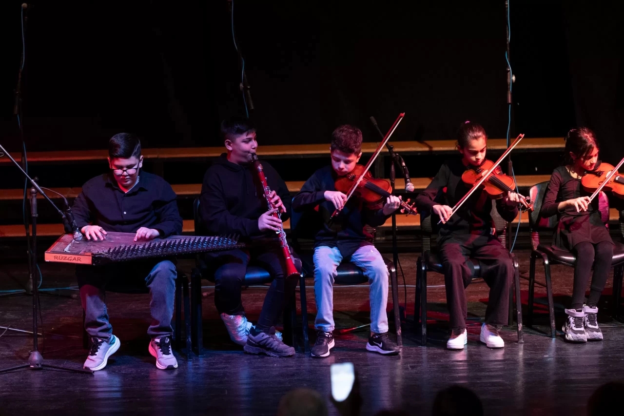 Konak Belediyesi’nin Yeni Yıl Konseri Sanatseverlere Unutulmaz Bir Gece Yaşattı!