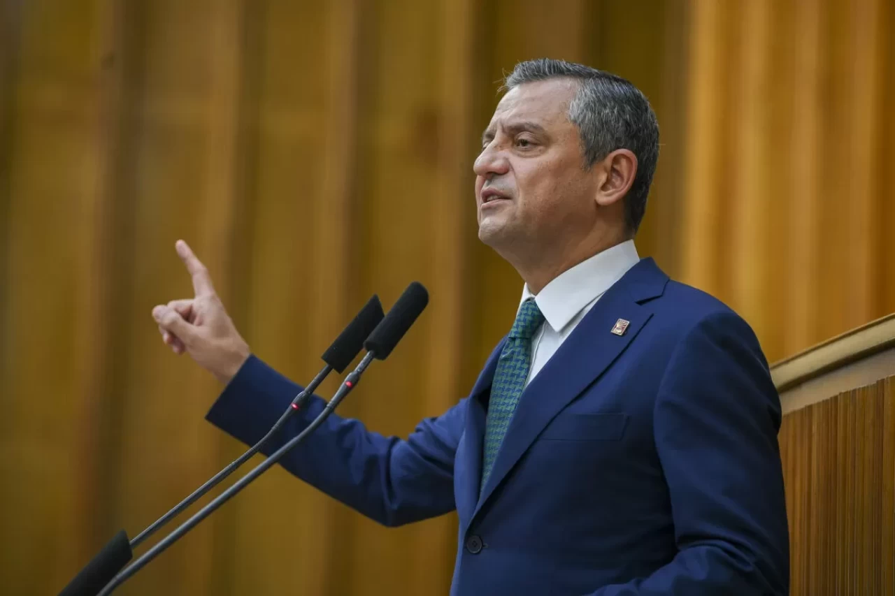 Özgür Özel'den Erdoğan’a Deprem Çağrısı: "Artık Ertelenemez!"