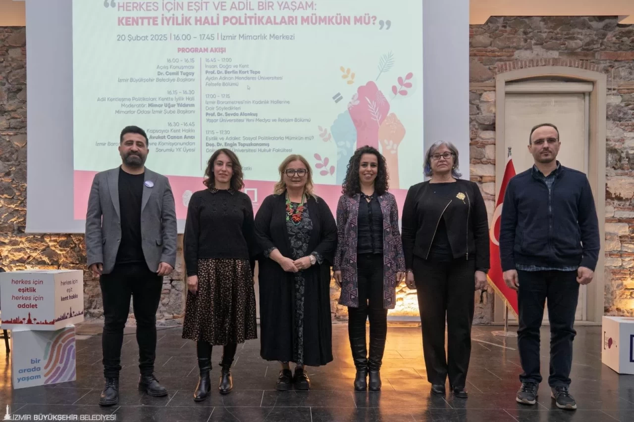 İzmir'de Adil Kent Politikaları Masaya Yatırıldı