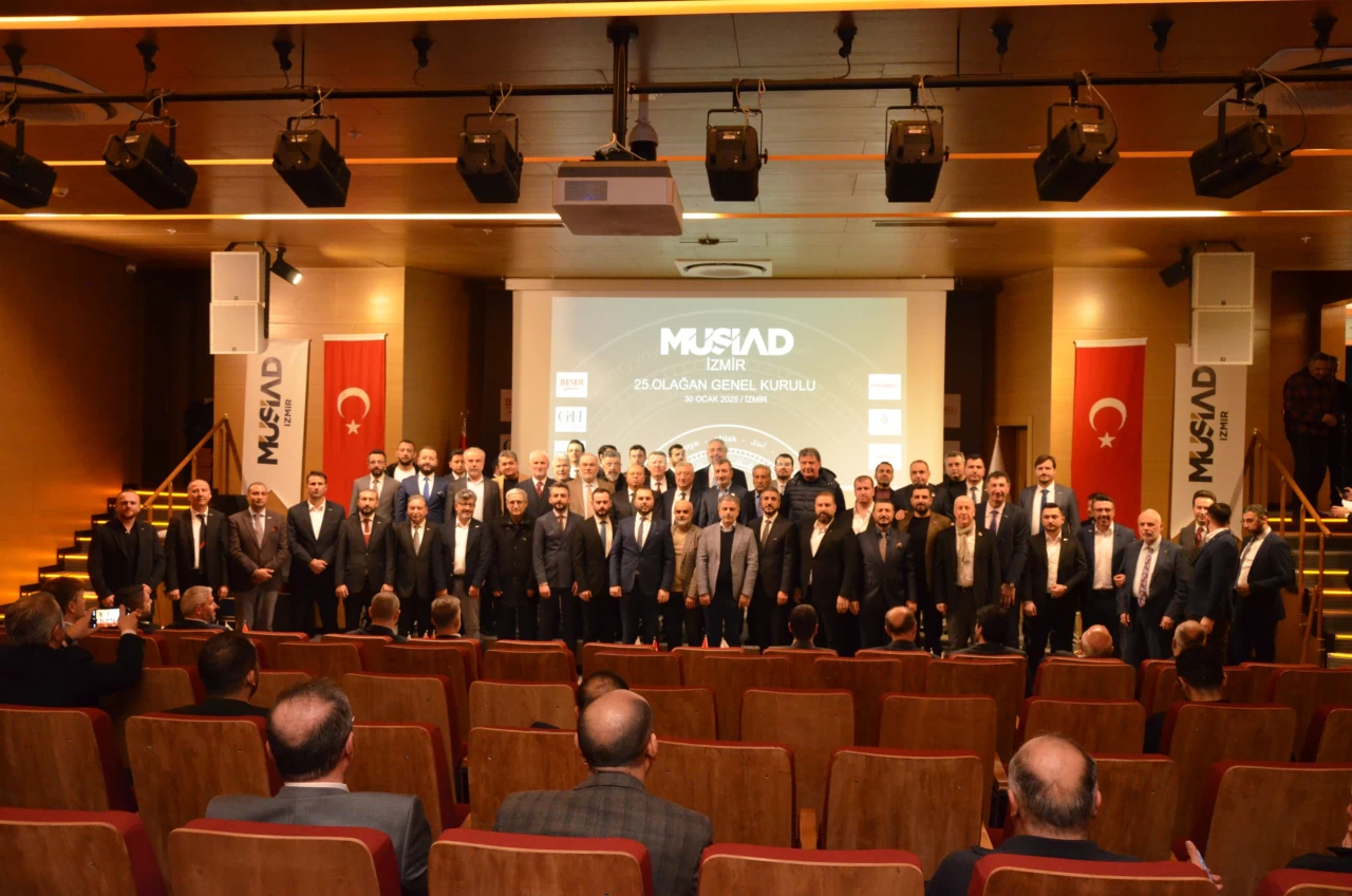 MÜSİAD İzmir'de Tarihi Buluşma: Gökhan Temur Liderliğinde Yeni Dönem Başladı!