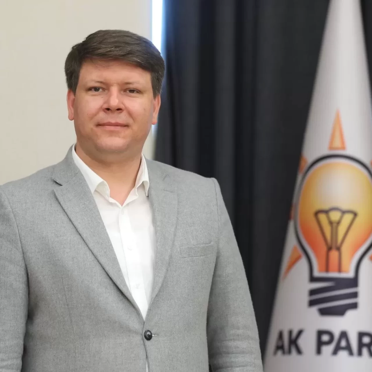 AK Partili Taslak’tan Başkan Türkmen’e Sert Uyarı: "Fabrikalardan ve Esnaflardan Elini Çek!"