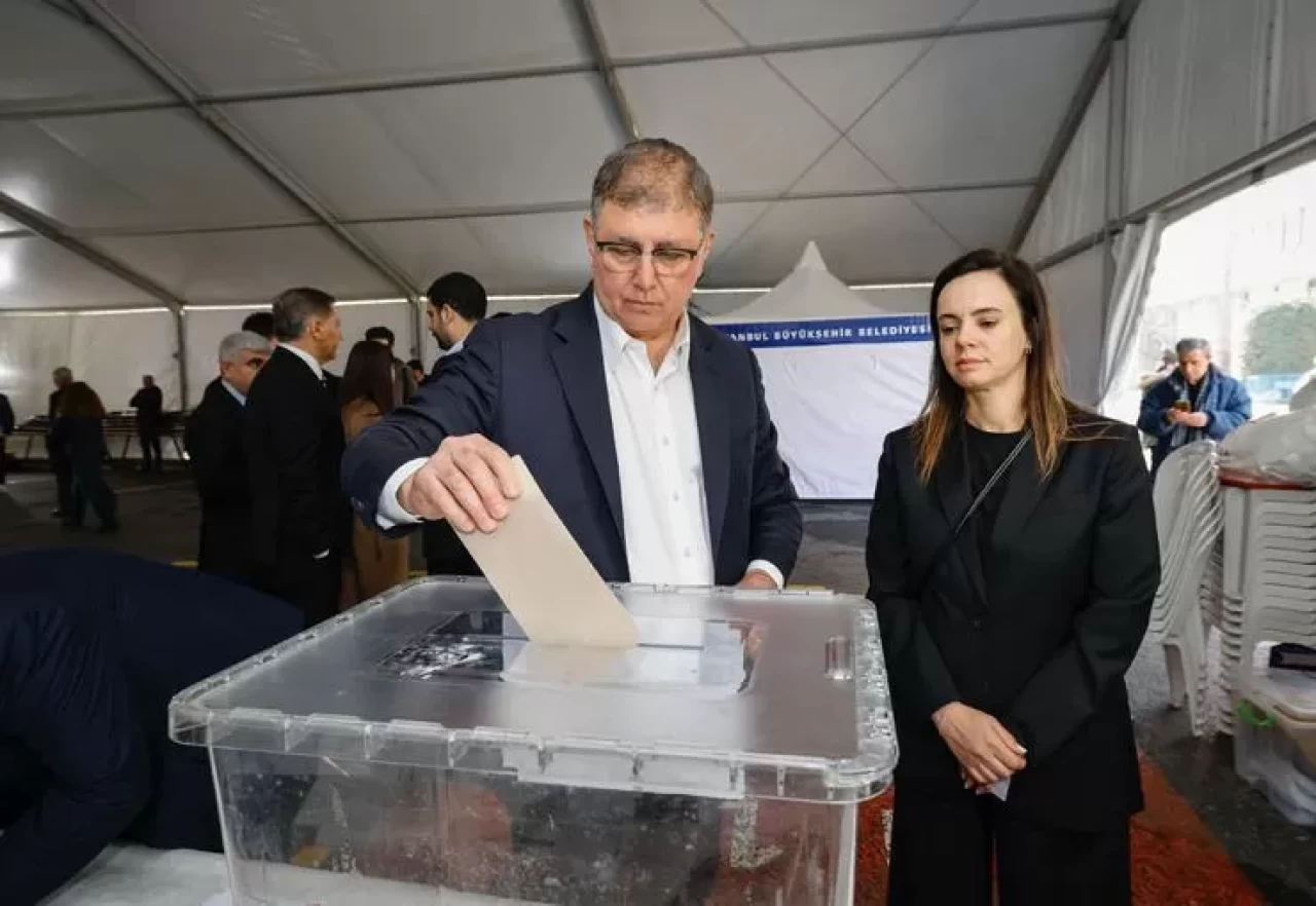 Tugay, İmamoğlu için oy kullandı: "Mücadeleden vazgeçmeyeceğiz"