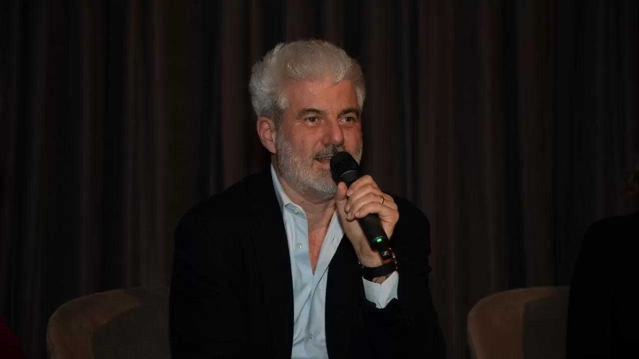 Akdeniz'in Derin Sırları İzmir'de Aralandı: Gaudé'nin Edebiyat Şöleni!