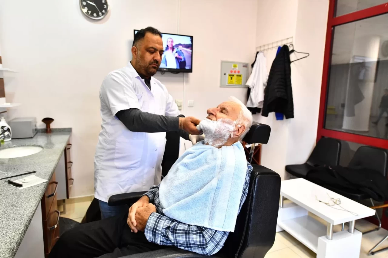 Yaşlılar için örnek yaşam alanı ve sosyal hizmet merkezi