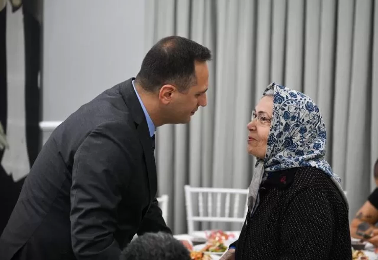 Bornova'da Şehit Aileleri ve Gazilerle İftar Buluşması: Birlik ve Dayanışma Mesajları Verildi