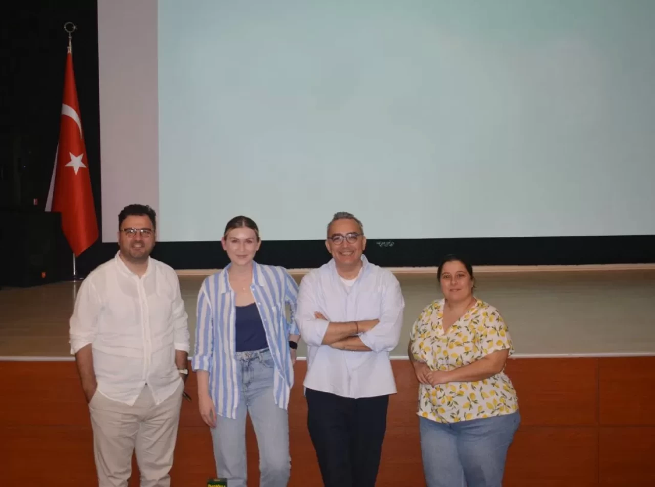 Ege Üniversitesinde Reklamın Gücü Konuşuldu