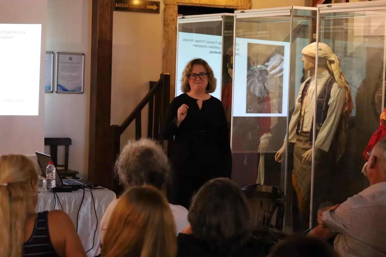 EÜ Etnografya Müzesinden fotoğraf tarihine ışık tutan söyleşi