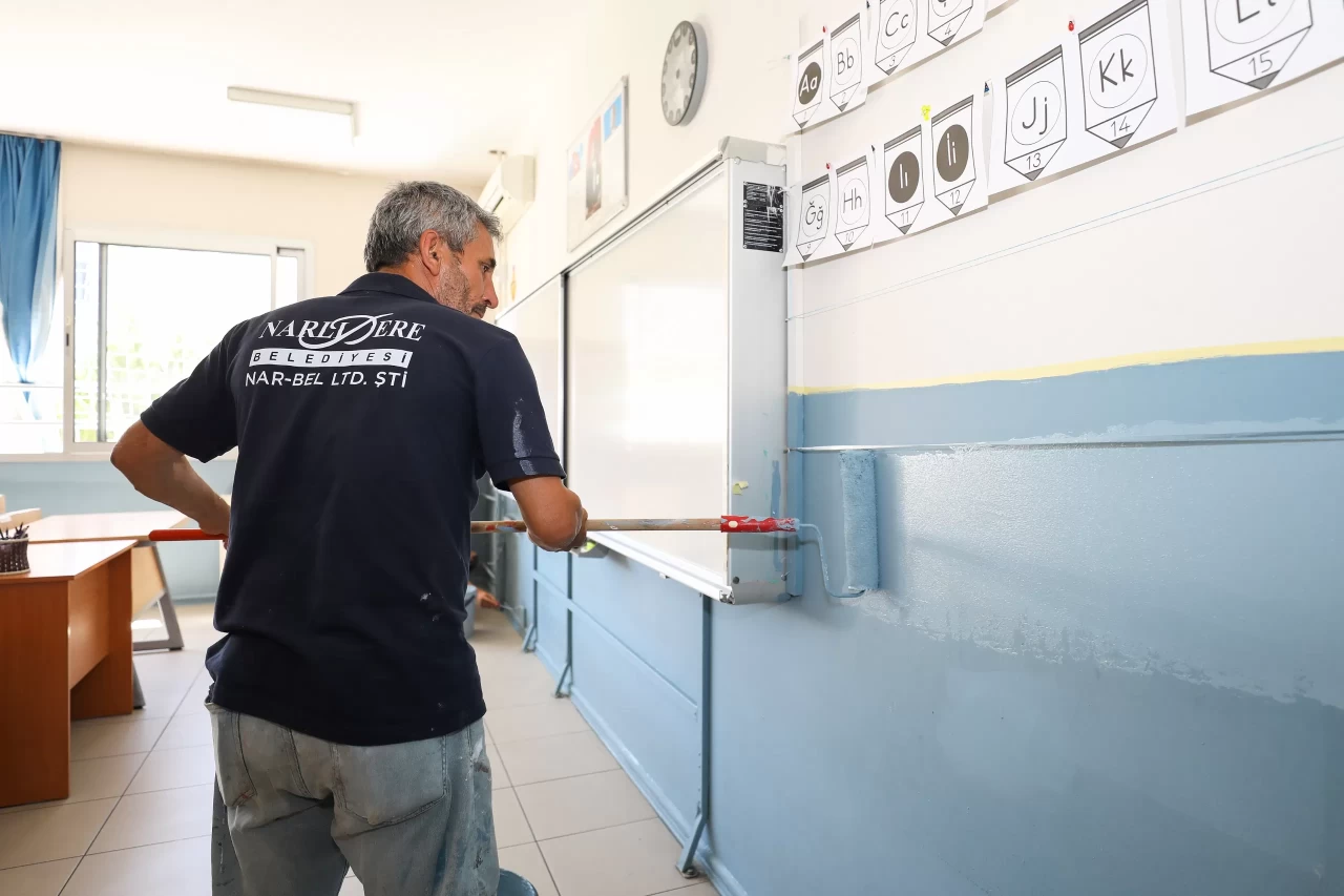 Narlıdere Belediyesi'nden Okullara Bakım Onarım Desteği