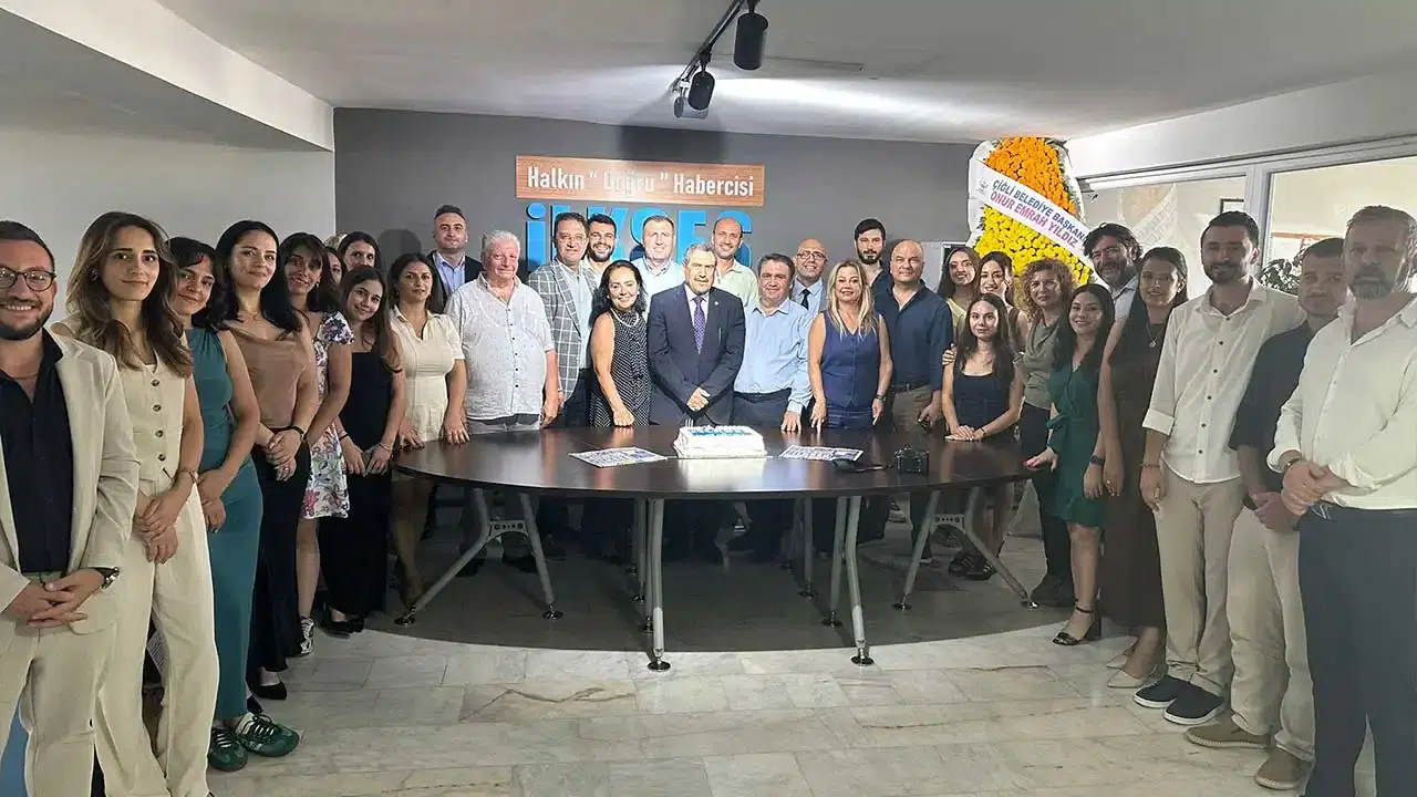 İLKSES Gazetesi 16. yılını İzmir'de önemli isimlerle kutladı!