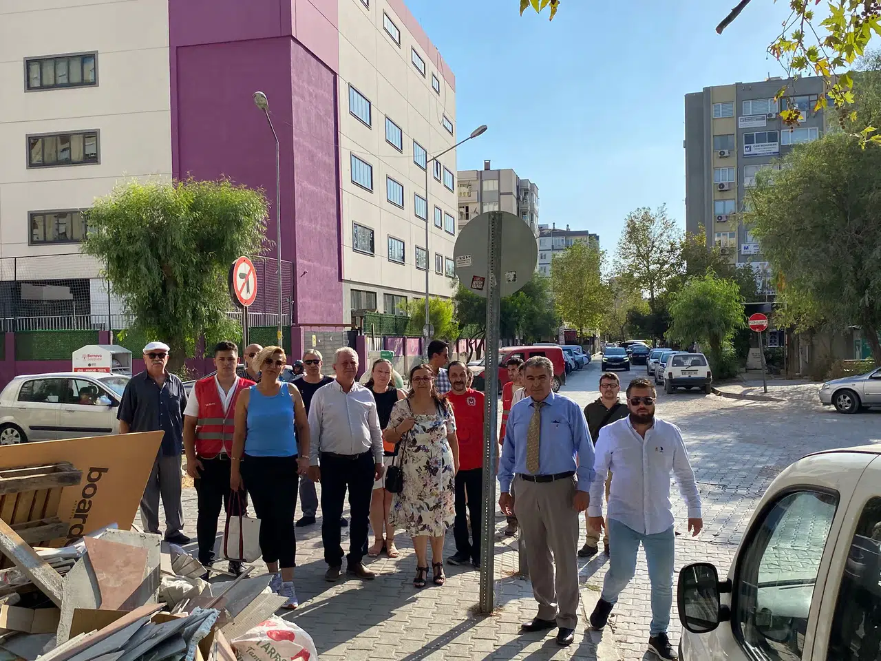 Zafer Partisi İlçe Başkanlarından Bornova’da Esnaf Ziyareti