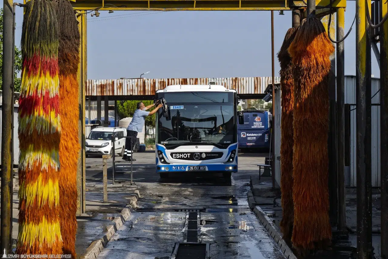 ESHOT’tan bin 100 hanenin kullandığı kadar su tasarrufu