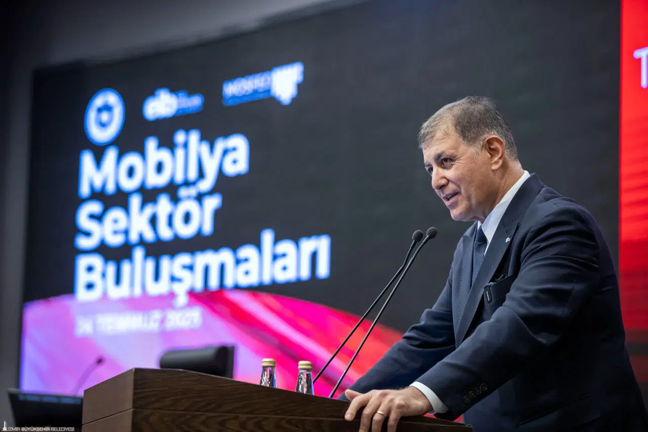 Başkan Tugay mobilya sektörünün geleceğine yön verecek formülleri anlattı