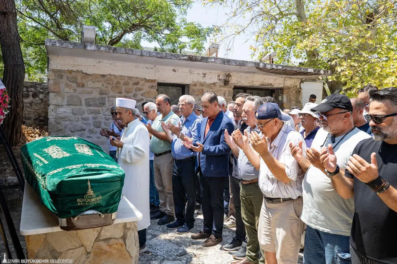 Tacettin Bayır’ın annesi son yolculuğuna uğurlandı