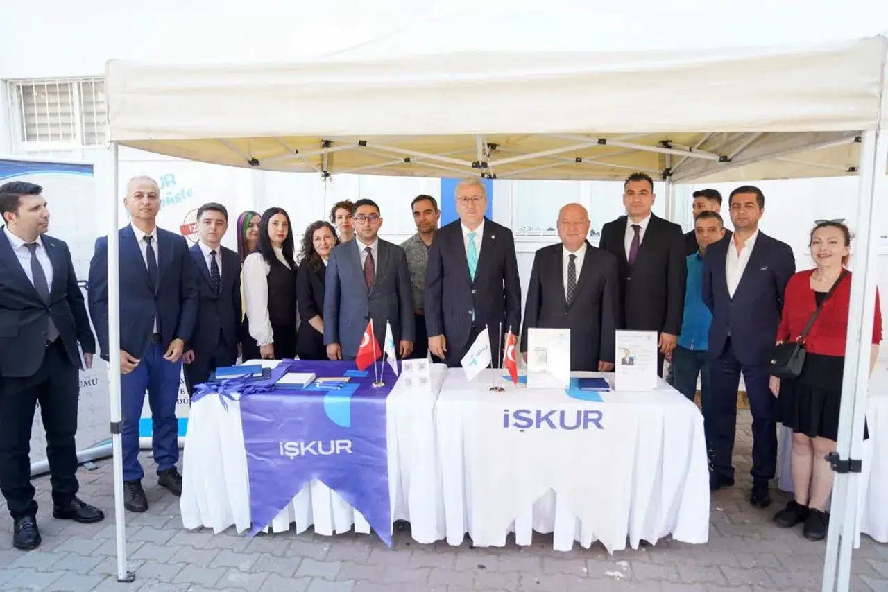 Ege Meslek Yüksekokulu geniş program yelpazesiyle yeni öğrencilerini bekliyor