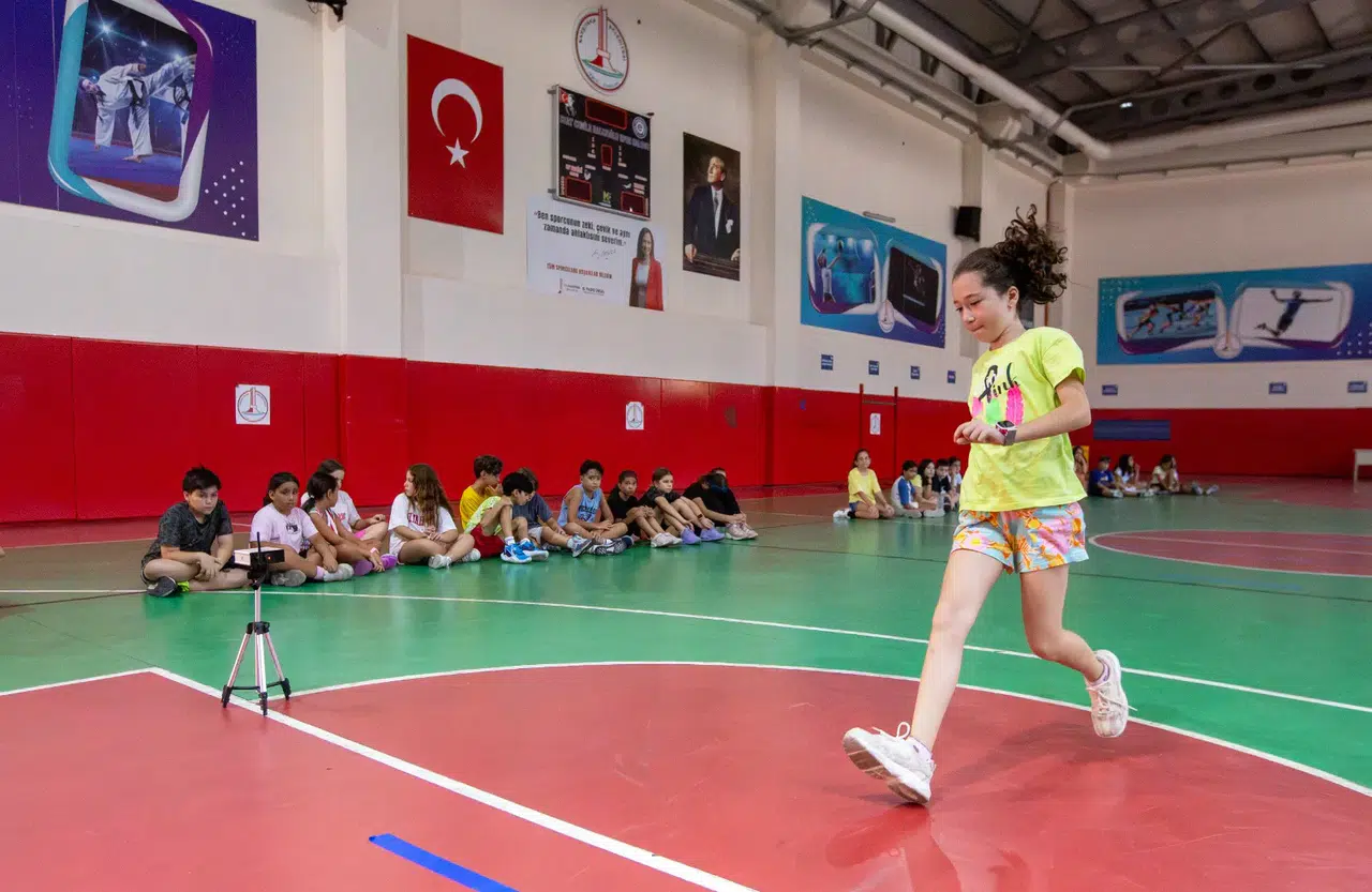 Karşıyaka’da örnek hizmet: Sportif yetenekler keşfediliyor