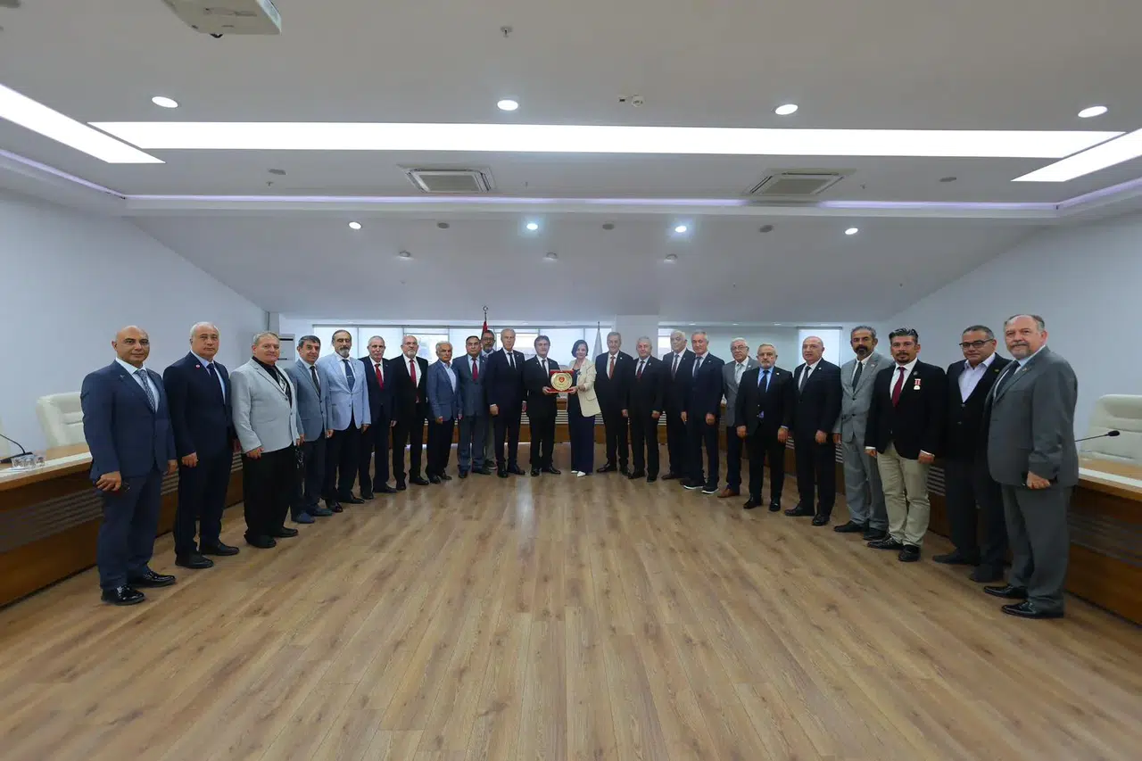 TEMAD’dan Başkan Helil Kınay’a Onursal Üyelik Beratı