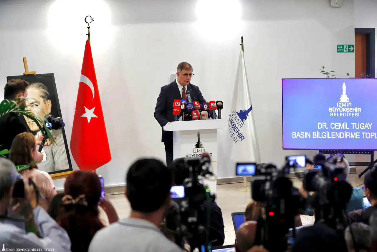 “İzmir’in atık sorununu aylar içinde kökten çözeceğiz”