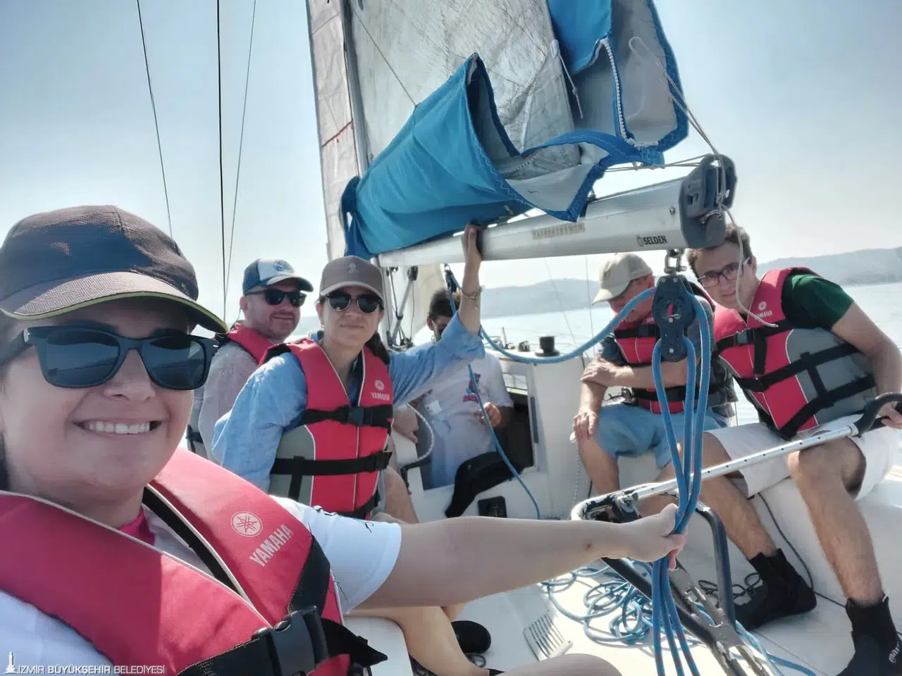 Yetişkin grubu yelken eğitimleri İzmir Marina’da devam ediyor