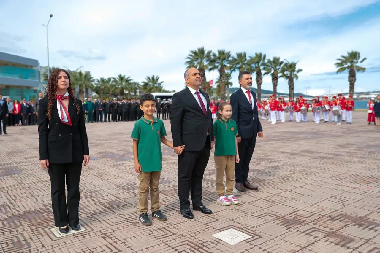 Aliağa’da 23 Nisan Çocuk Bayramı Coşkuyla Kutlandı