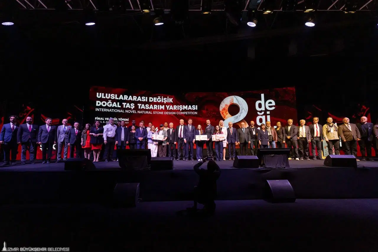 Gençlerden doğaltaşa “dekoratif” dokunuş