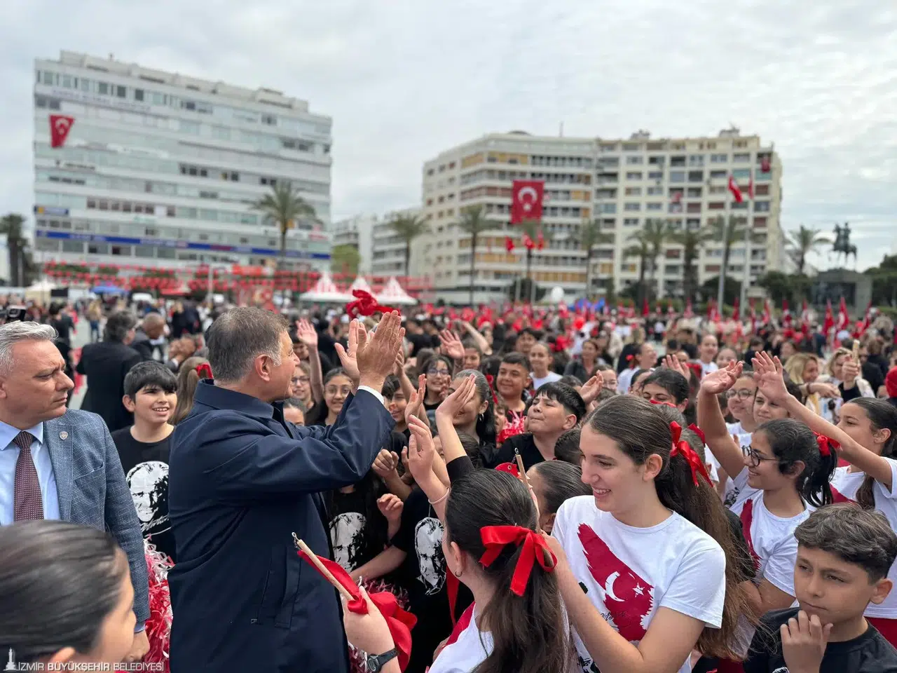 İzmir’de 23 Nisan coşkusu