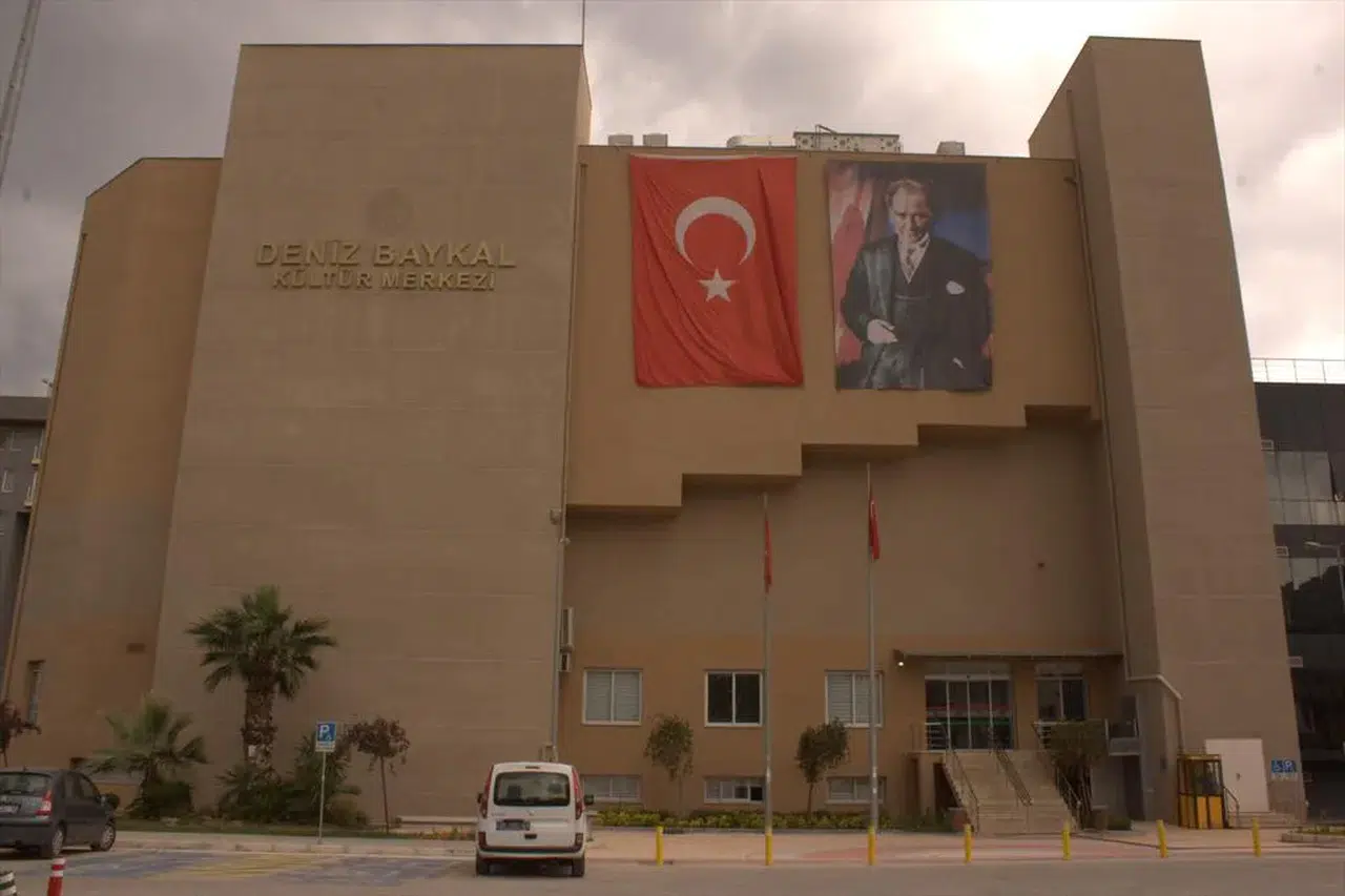 Deniz Baykal Kültür Merkezi Bakırçay Üniversitesine Devredildi!