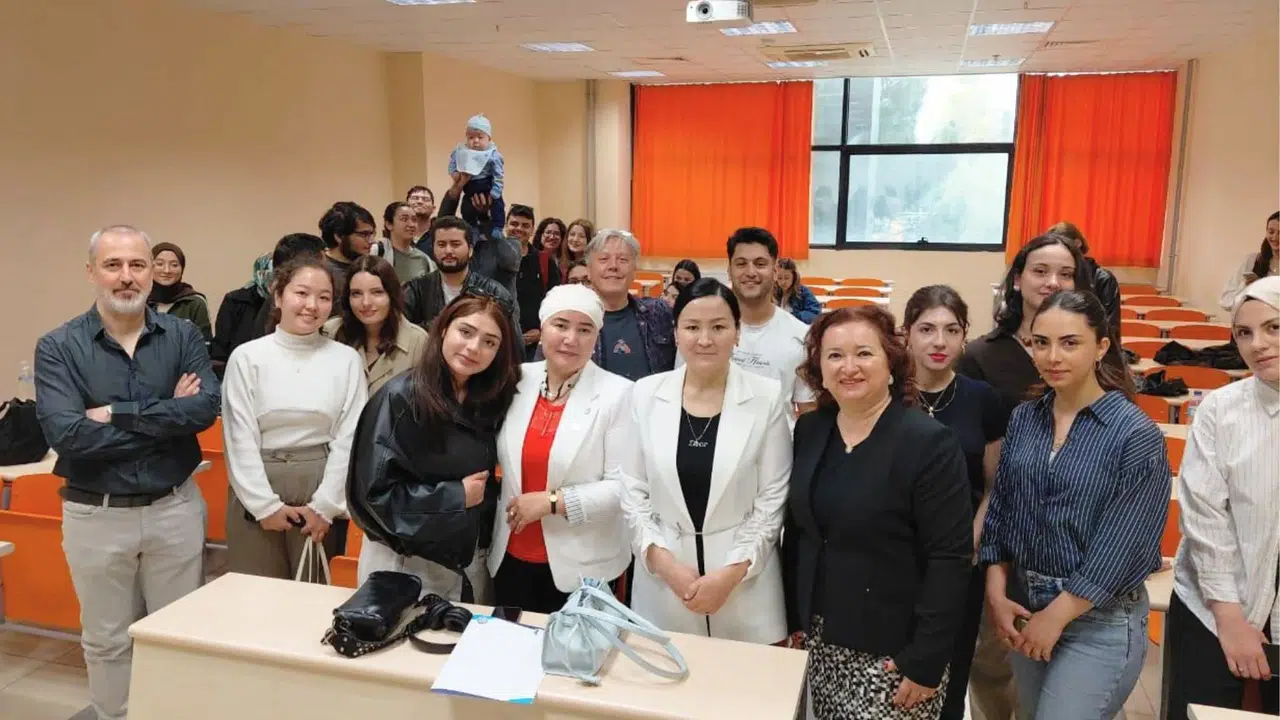 Kırgızistanlı akademisyenler yenilikçi teknolojileri tanıttı