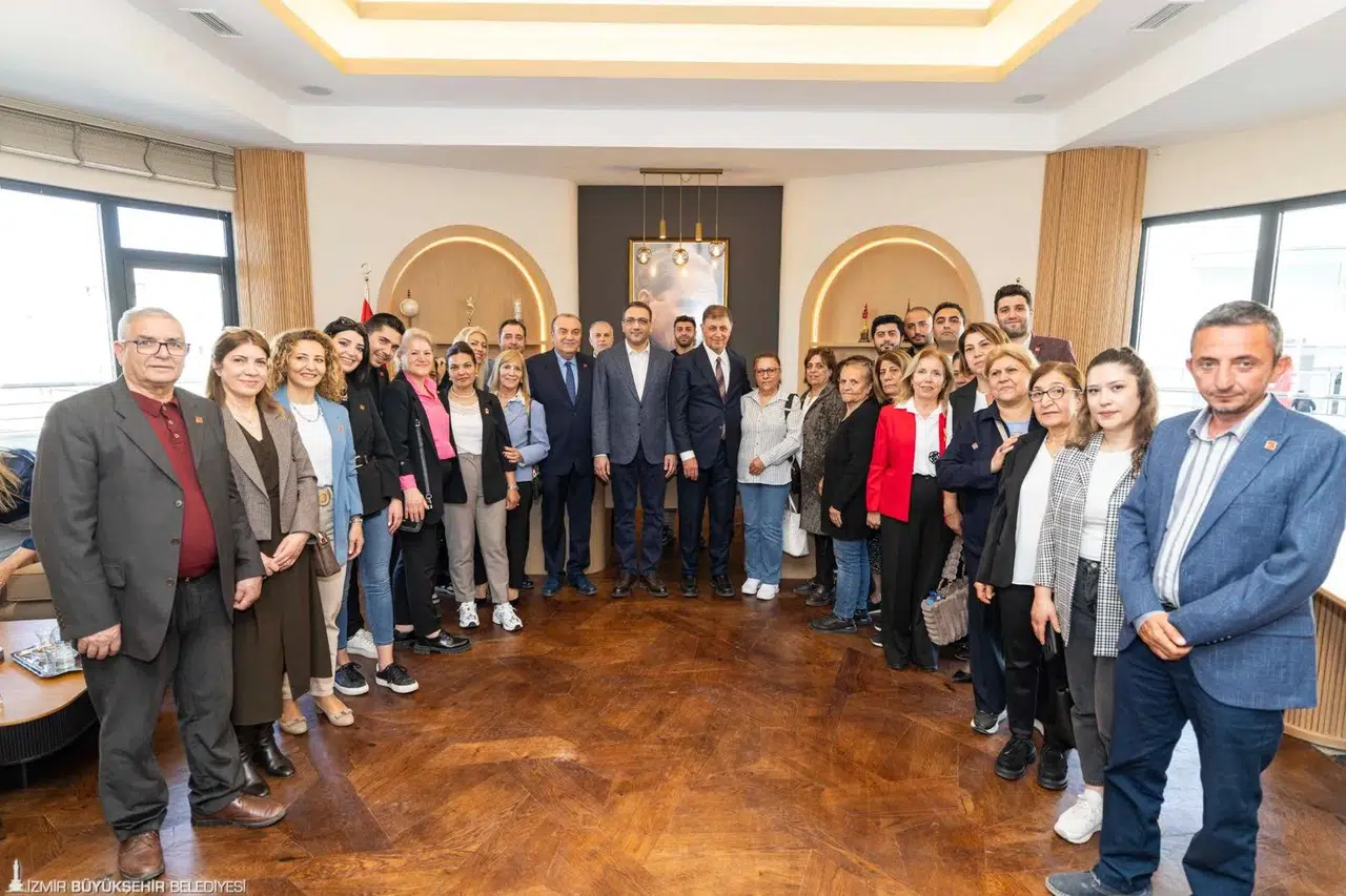 Başkan Tugay teşekkür turuna Balçova’da devam etti