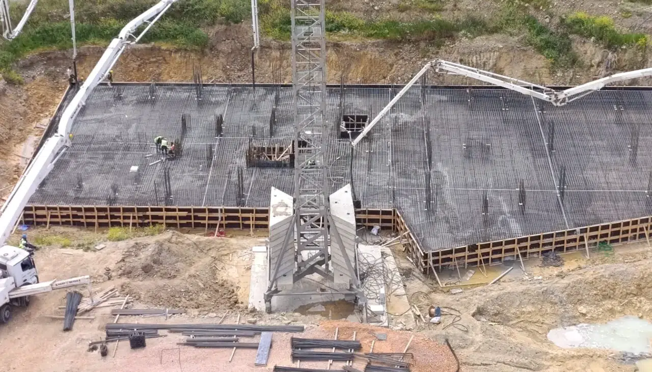 “Uzundere'de çalışmalar hızla sürüyor”