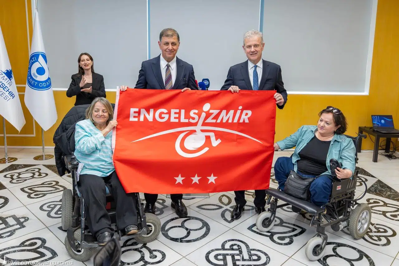 Erişilebilir kent hedefiyle 98. Kırmızı Bayrak İZTO’nun oldu