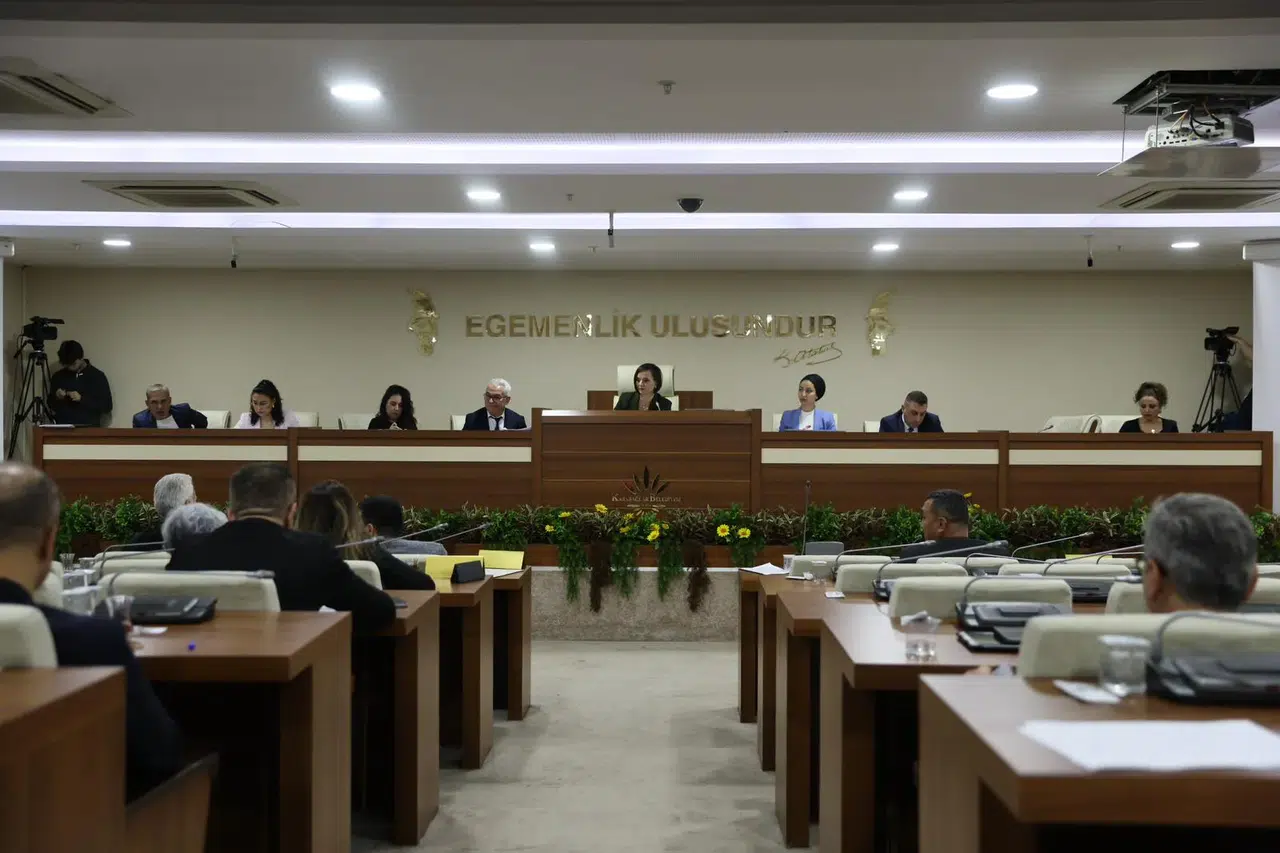 Kınay’dan Mecliste Demokrasi, Sorumluluk ve Emek Vurgusu