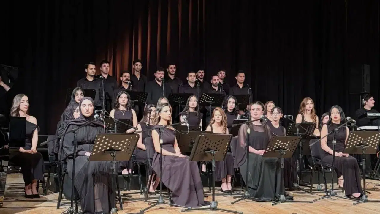 “Ben Bu Cihana Sığmazam” konseri sanatseverleri mest etti