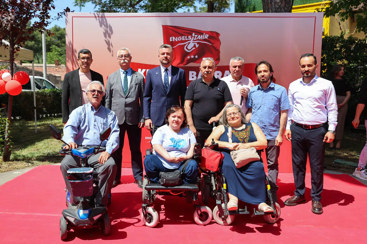 Buca Göksu +1 Kafe’ye “Üç Yıldızlı Kırmızı Bayrak”