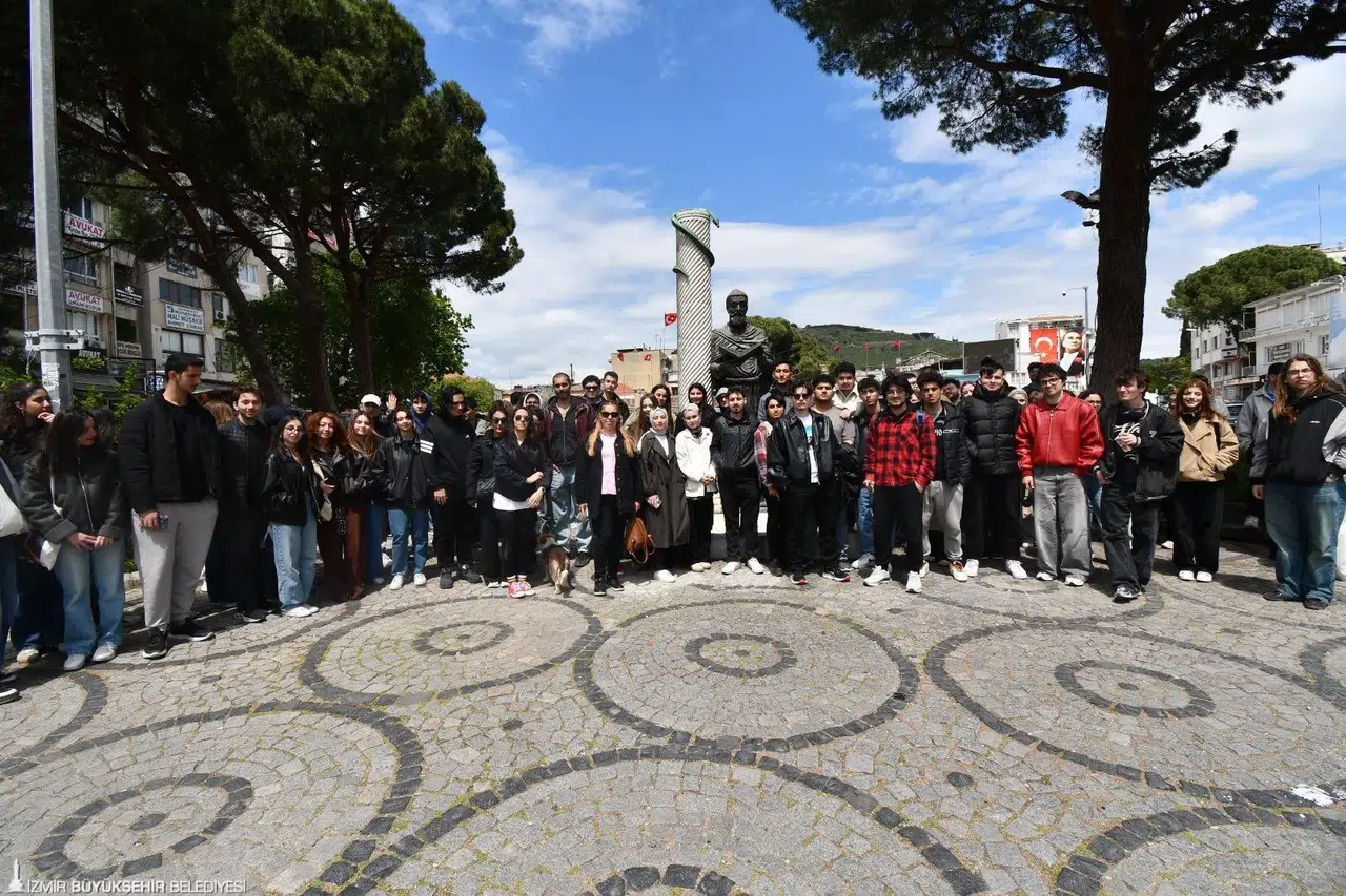 Üniversite öğrencilerine Bergama ve Ödemiş gezisi