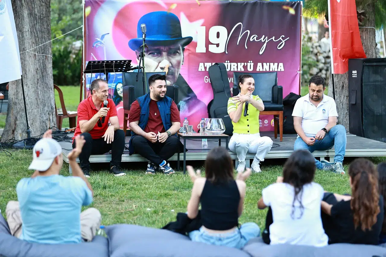 BAŞKAN SENGEL’DEN GENÇLERE: “BU ÜLKENİN SİZE İHTİYACI VAR”